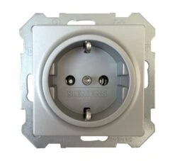 Siemens 5UB1934 Schutzkontakt-Steckdose Mit Erhöhtem Berührungsschutz