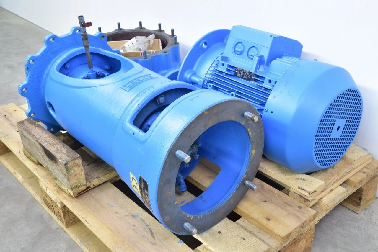 SIEMENS/EMILE EGGER 1LA7163-4AA61+T135302, Niederspannungsmotor+Freistrom-Pumpe â Bild 3