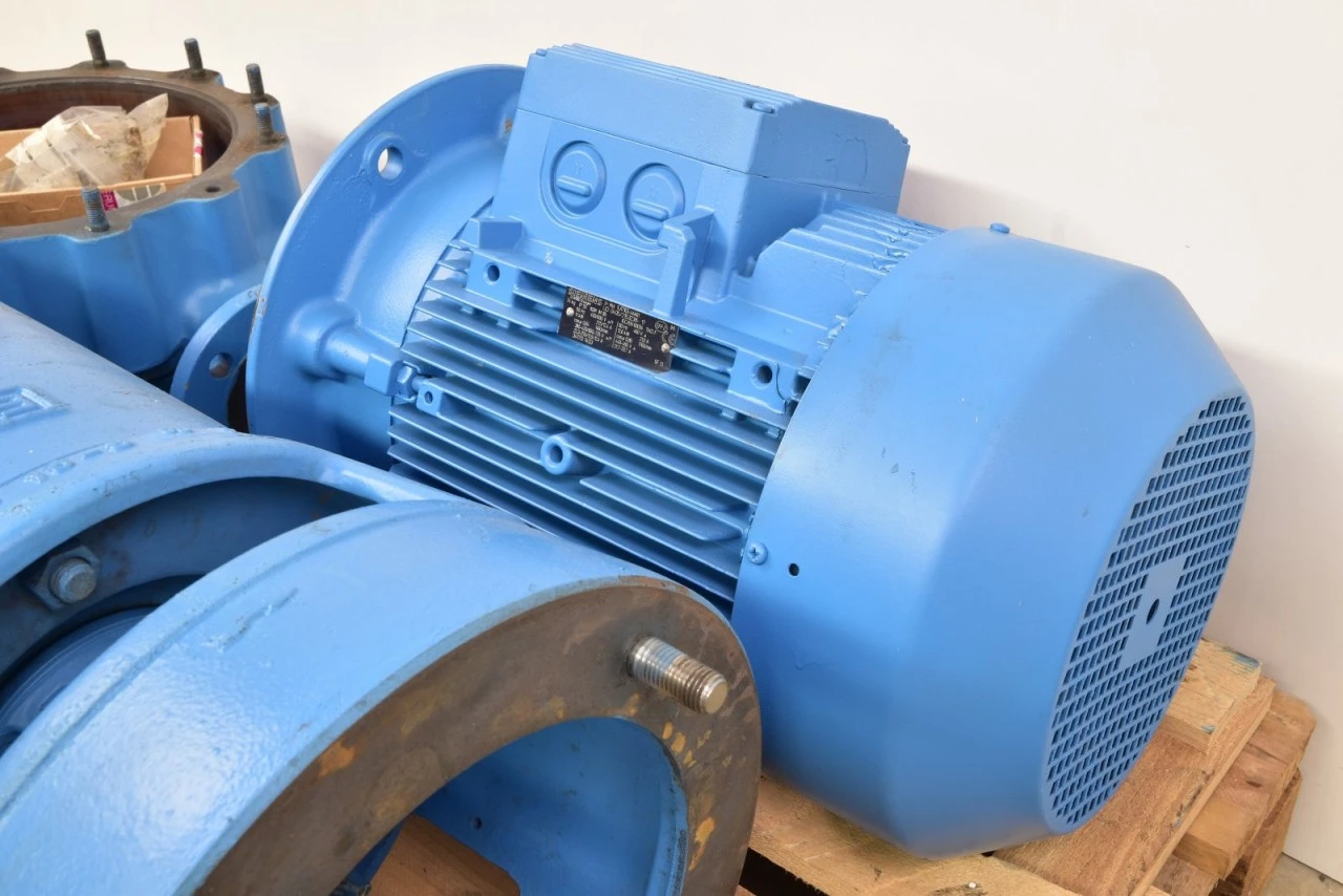 SIEMENS/EMILE EGGER 1LA7163-4AA61+T135302, Niederspannungsmotor+Freistrom-Pumpe â Bild 10