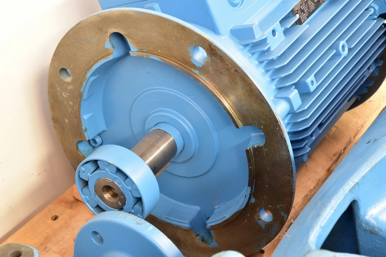 SIEMENS/EMILE EGGER 1LA7163-4AA61+T135302, Niederspannungsmotor+Freistrom-Pumpe â Bild 12