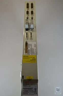 SIEMENS 6SN1 123-1AB00-0BA1 SIMODRIVE 611 LT-Modul + 6SN1 118-0DM33-0AA1 RE