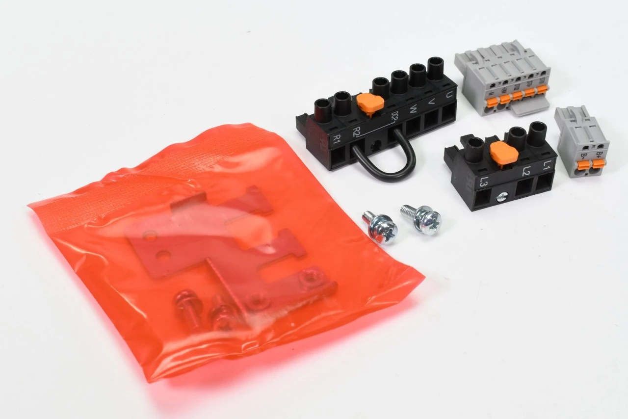 SIEMENS 6SL3210-5FE10-8UFO, Servoantriebssteuerung, FS: 02 - NEU â Bild 8