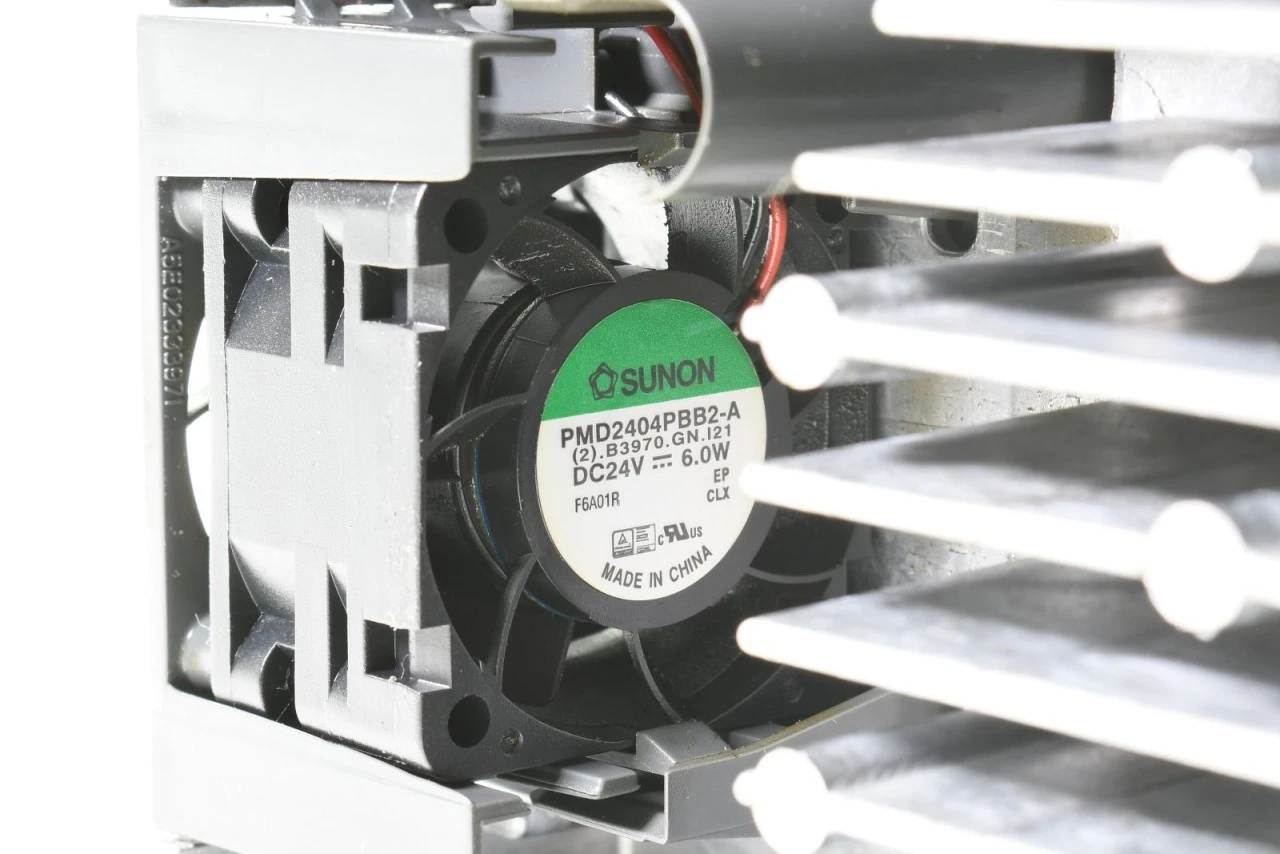 SIEMENS 6SL3210-1PE21-8AL0, Power Module, Vers. 03 – Bild 6