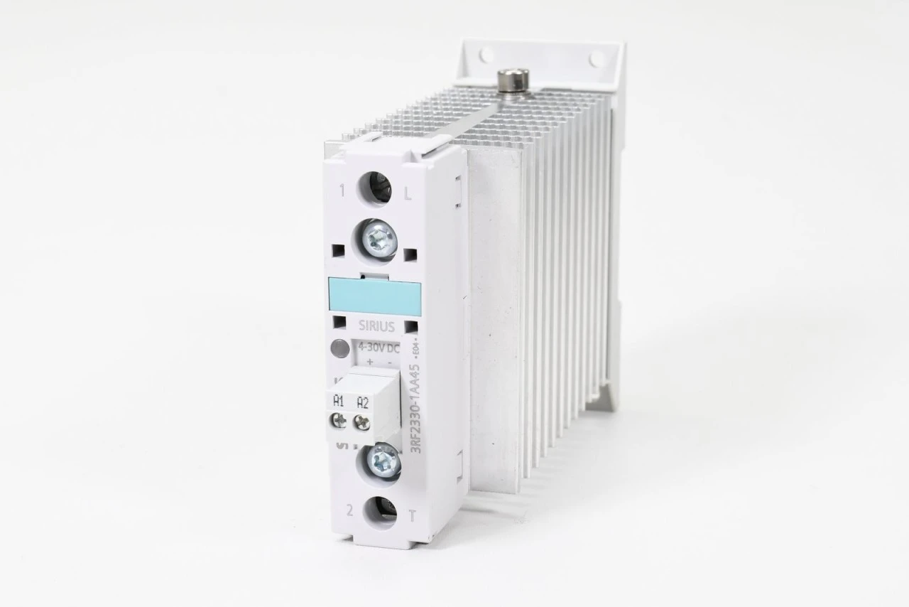 SIEMENS 3RF2330-1AA45, Halbleiterschütz, E04